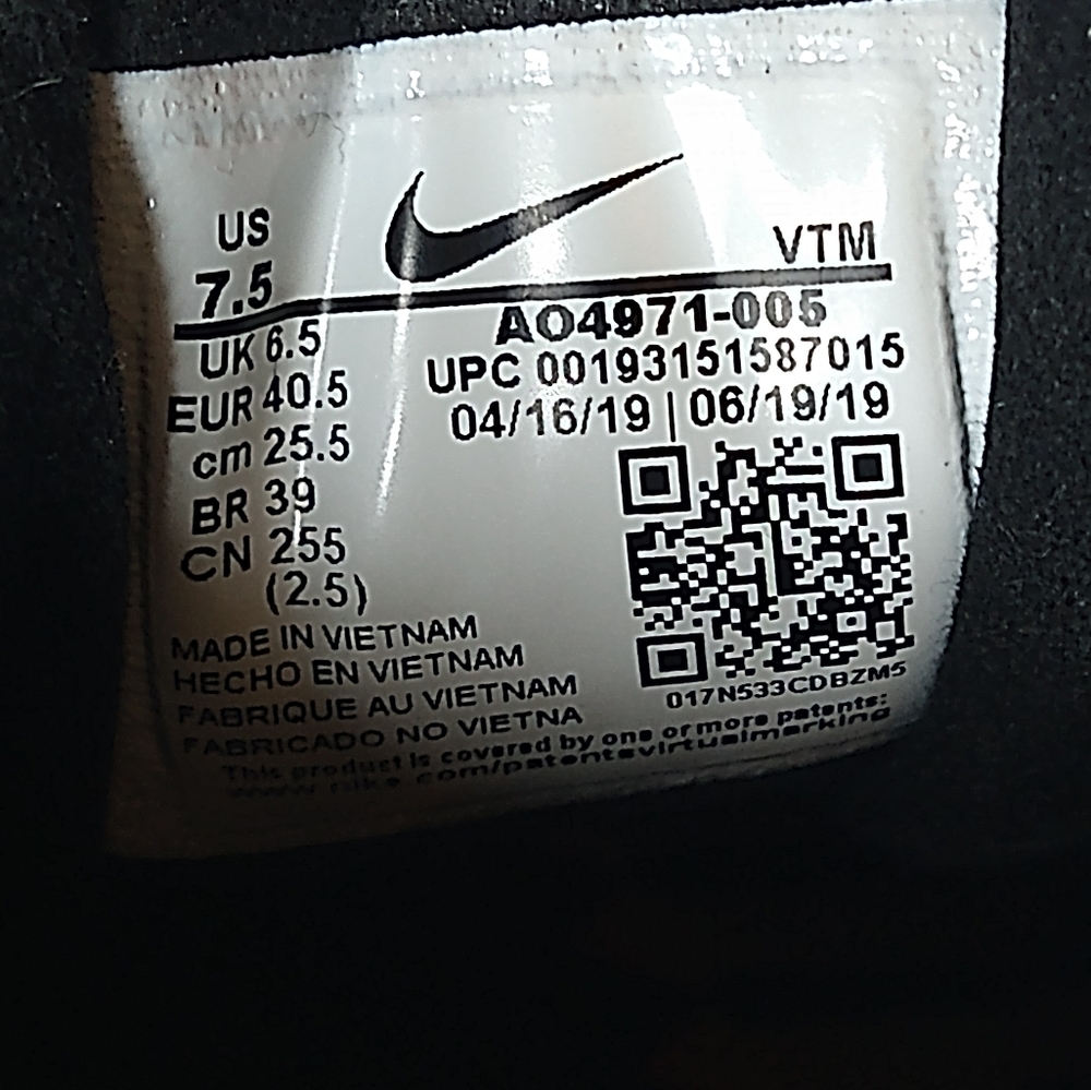 Nike Air Max 270 React “Heavy Metal” Youth Size 7.5 Running Basketball Sneakers - Picture 6 of 10